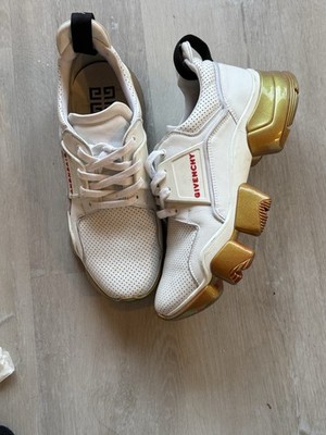 100% Authentic Men s Givenchy Jaws Low White