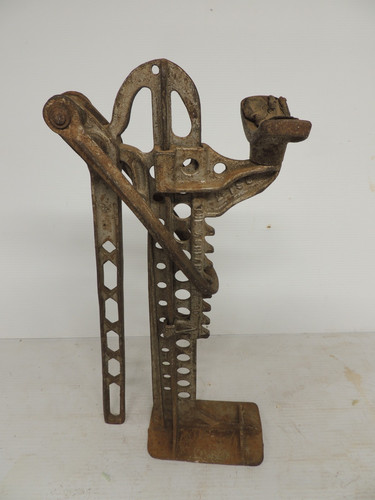 Antique Ashland Manufacturing Company Early Car Jack Cast Iron Silver