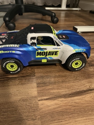 Arrma ARA2104T2 MOJAVE GROM 4x4 SMART Small Scale Desert Truck (Blue/White) - Picture 12 of 20
