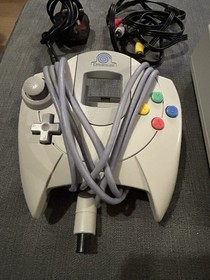 Sega Dreamcast Video Game Console Bundle Not Yellowed. Tested Working