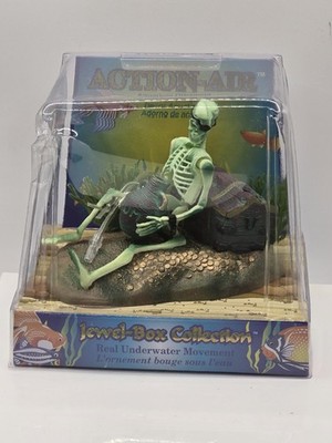 Penn-Plax Action Air Pirate Skeleton with Jug & Treasure Chest Live-Action