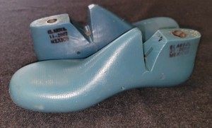 Hormas El Arbol Shoe Last Shoemaking Blue MIL 4258 Molded Plastic sz 4 1/2 E