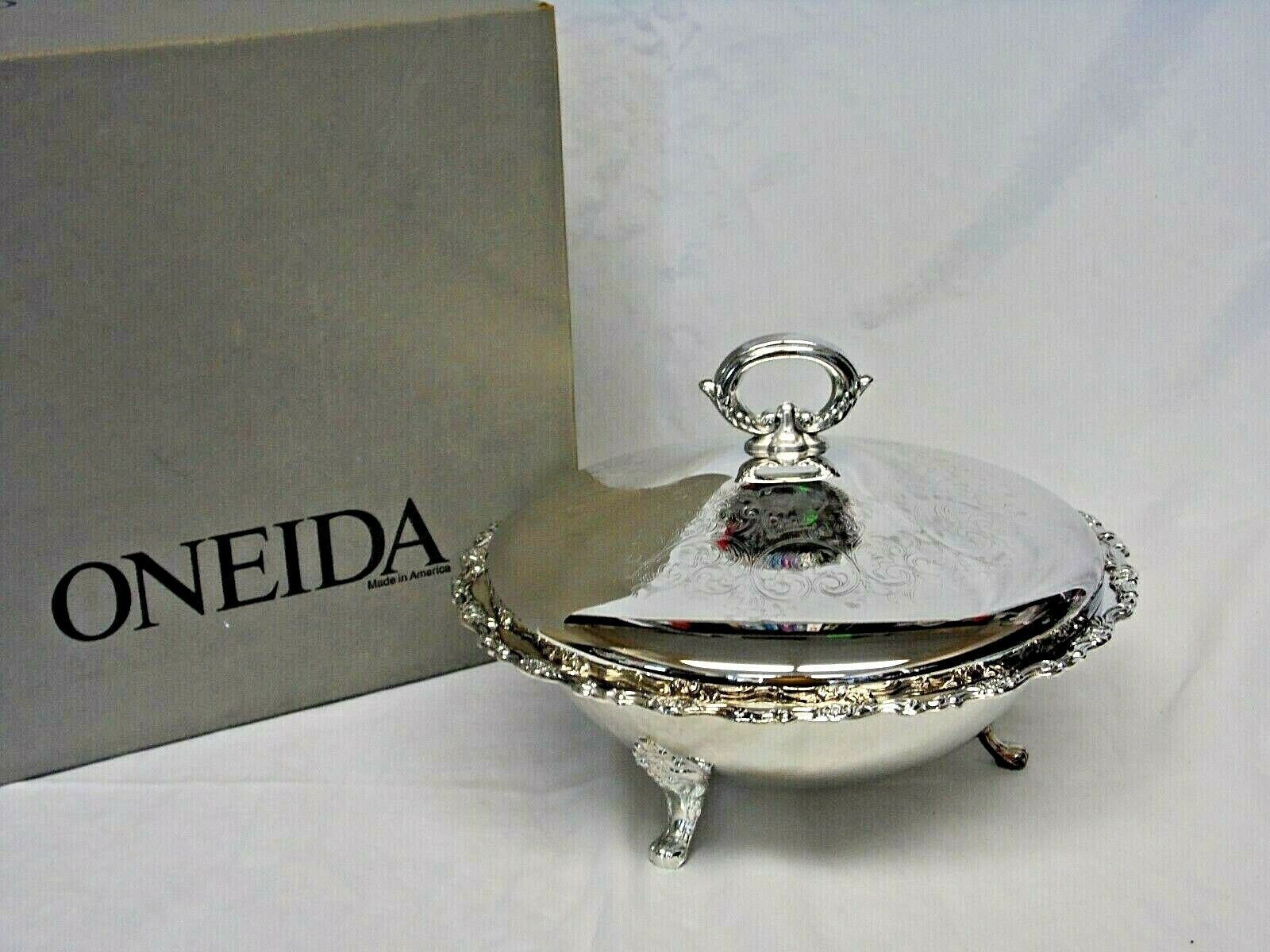 Oneida ROYAL PROVINCIAL 1.5q Footed Covered Casserole with Pyrex Glass Liner