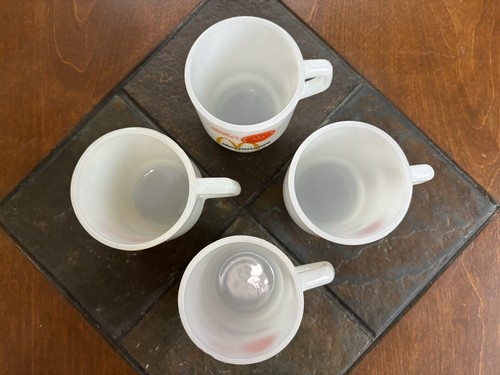 Set di 4 Tazze Latte Bianco Impilabili Anchor Hocking Fire King McDonald's - Foto 4 di 9