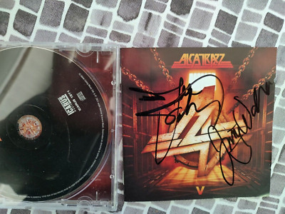 Alcatrazz  V signed by Stump , Waldo cd