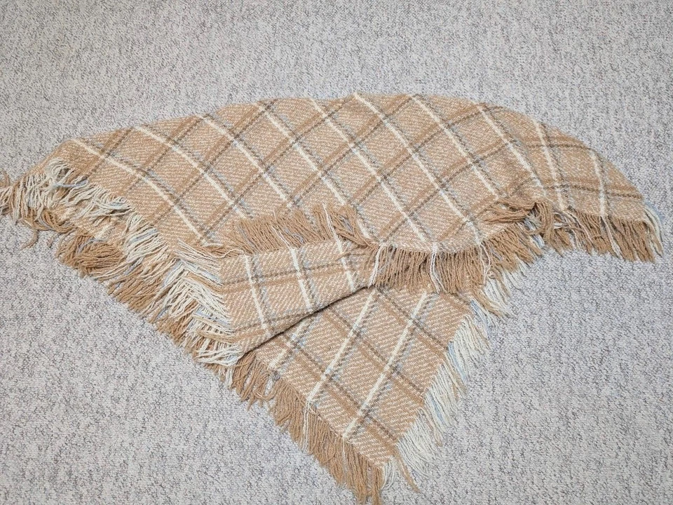 vintage IRELAND made IRISH WOOL cape sweater ONE SIZE brown/tan ALPACA poncho - Image 3 of 4