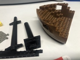 LEGO Cloth Sail + parts For BLACK SEAS BARRACUDA Red White stripe 10040 6285