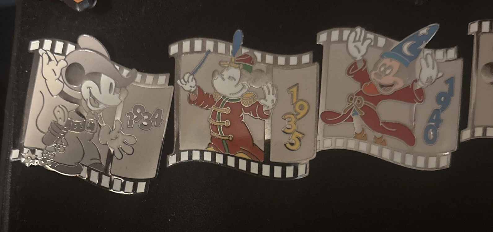 Disney Countdown To The Millennium Film Strip Mickey Mouse Pin Set Complete