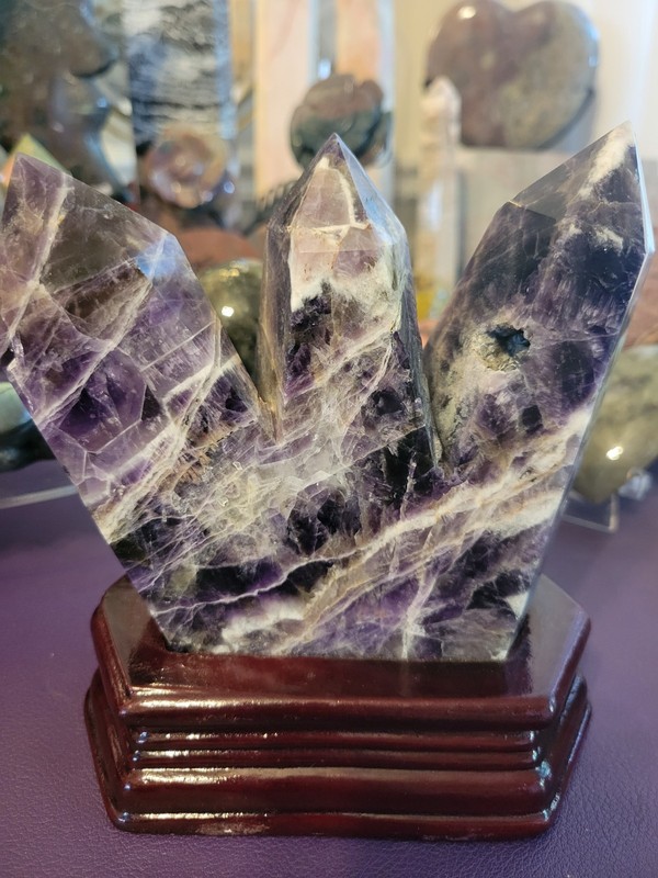 GENUINE DREAM AMETHYST Crystal 3 Point Cluster w/base-USA Seller