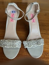 Women's Betsey Johnson silver sandal rhinestones ankle closure high he, sz 8.5