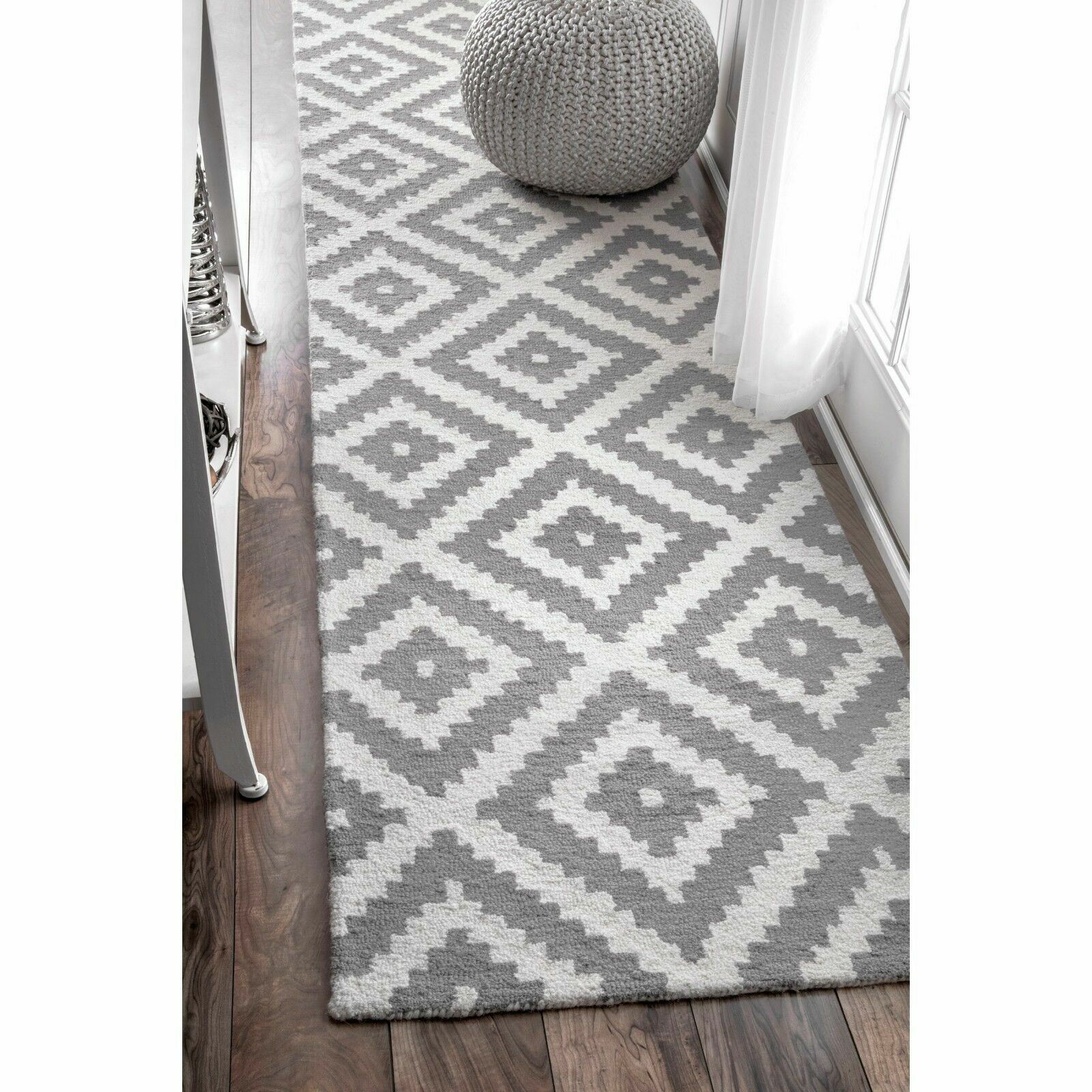 nuLOOM Hand Made Contemporary Geometric Kellee Wool Area Rug in Grey