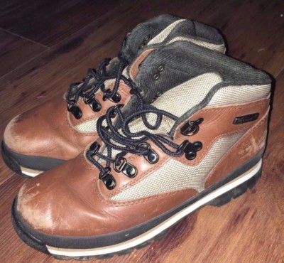 Timberland Field Boots Sz 2.5 Brown Lace Up Childrens Boys 2973R