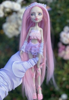 Custom Rochelle Goyle Doll Monster High Doll Rochelle G1 Ooak