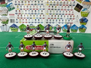 Boxed Subbuteo 63000 Lightweight (LW) Team – ASTON VILLA Reference: 776