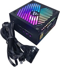 Fuente de poder 650W 80+ Gold con RGB y diseño semimodular.