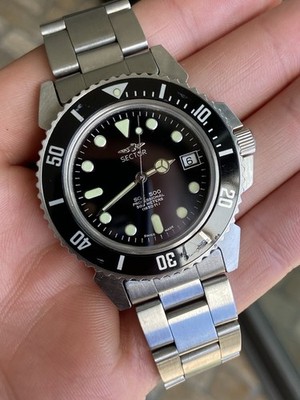 Vintage Swiss Sector SGE 500 Quartz Diver Sub Watch