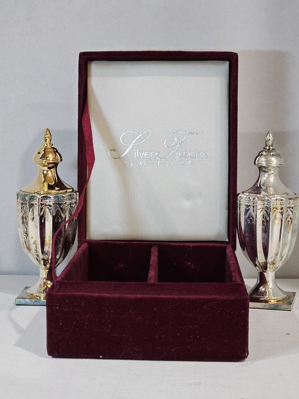 Vintage~Silver Treasures~Godinger~Silver Tone~Art Fluted Salt & Pepper Shakers