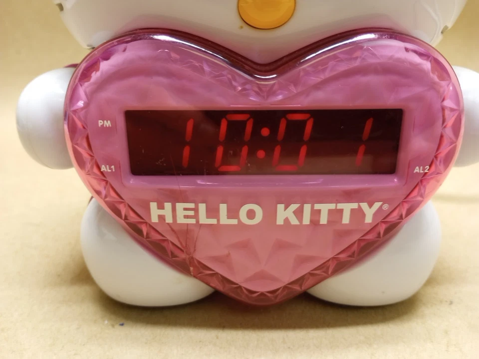 Hello Kitty AM/FM Projection Clock Radio 2012 Tested Working - Image 2 of 4