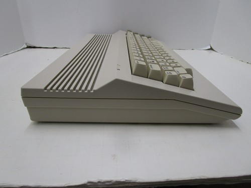 COMMODORE 64C COMPUTER 250469 HEATSINKS IC TESTED AND WORKING LOT #68 - Afbeelding 5 van 16