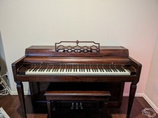 wurlitzer upright piano