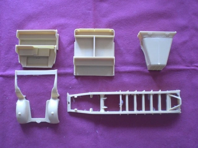 Sd.Kfz 8 Daimler-Benz DB10 12t - SCALA 1/35 DES - Immagine 3 di 4