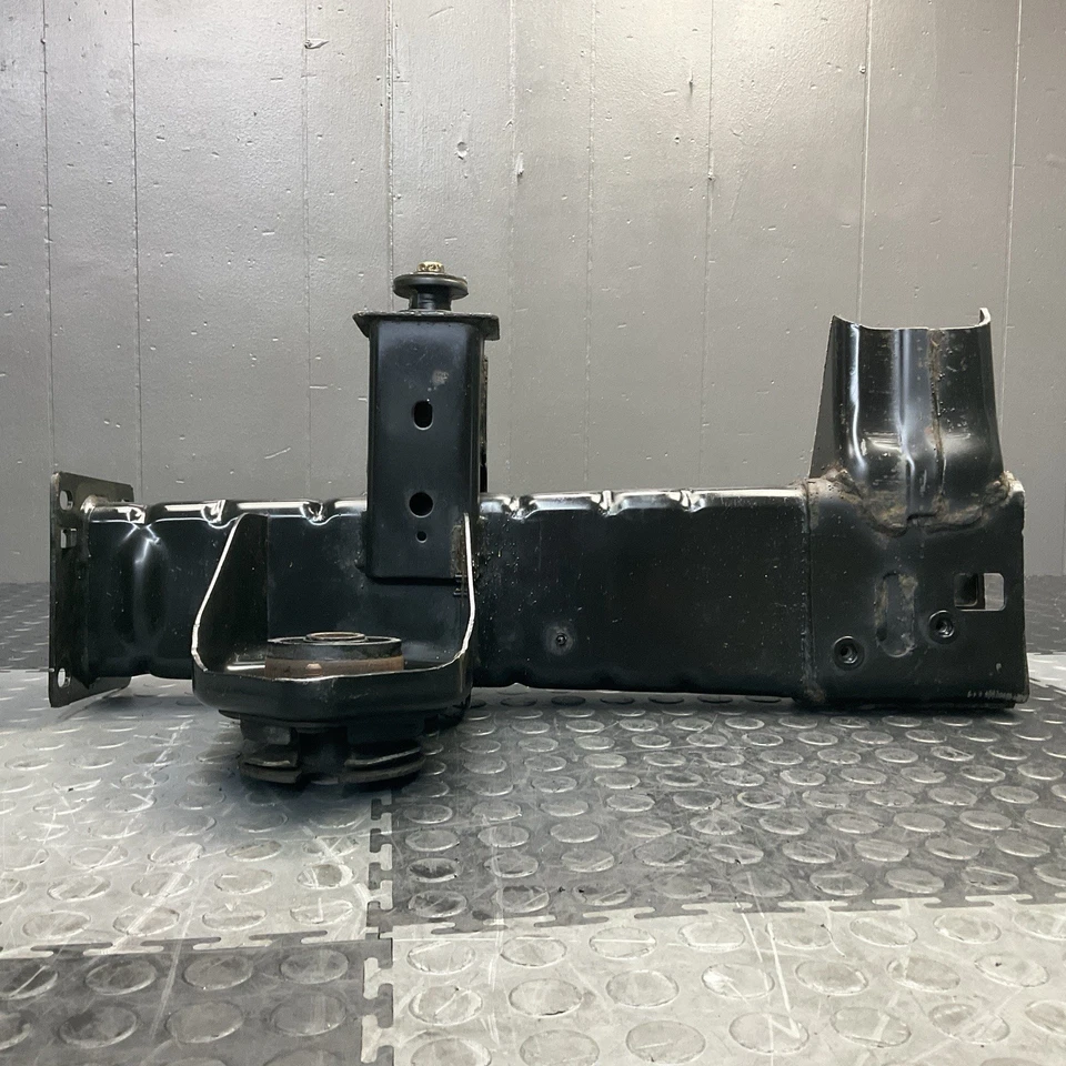 Dodge Ram 1500 2013-2018 lado del pasajero derecho marco del motor riel extremo corte OEM Foto 4 de 4