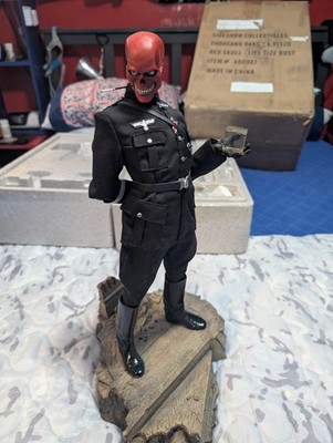 Sideshow Premium Format RedSkull Statue