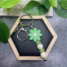 4.5  Stainless Steel Daisy Acrylic Beaded Keychain Purse Backpack New C1521