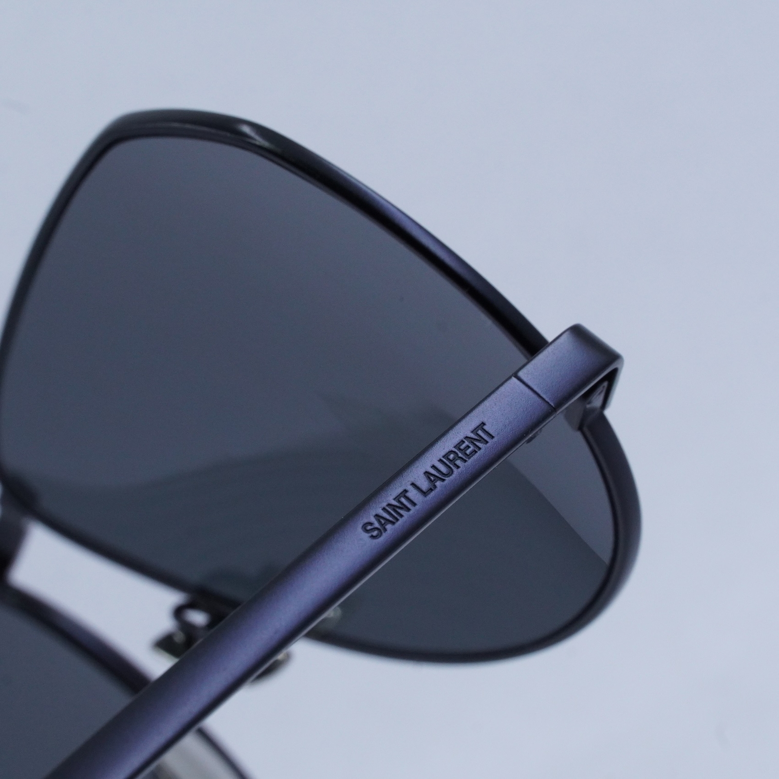 Occhiali da sole SAINT LAURENT SL690DUST 001 nero nero 61 11 140 nuovi autentici