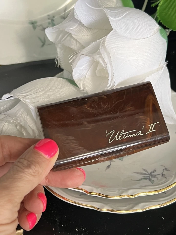 DE COLECCIÓN CHARLES REVSON ULTIMA II OJOS CREMA HILADA SOMBRA PASTEL PÁTINA PISTACHO NUEVO Foto 2 de 4