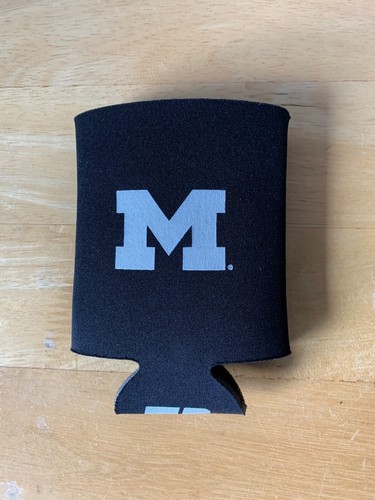 Nuevo seguro Farm Bureau orgulloso socio de Michigan Athletics puede beber Koozie - Imagen 3 de 5