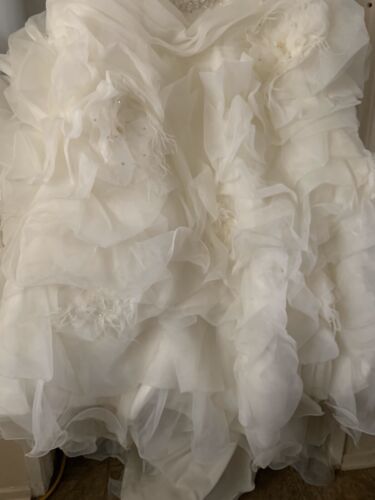 allure bridal gown C140 - Picture 3 of 8