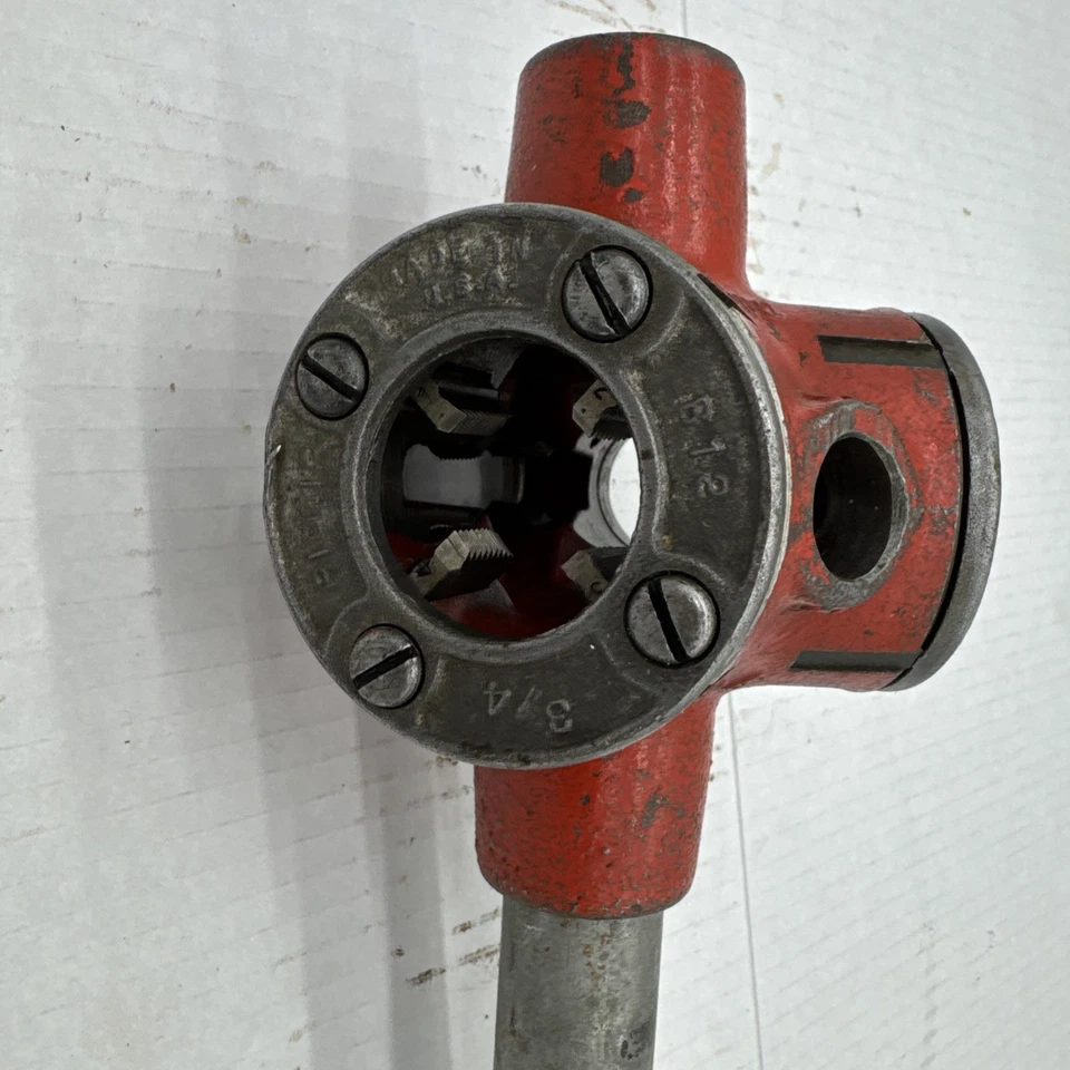 Ridgid 31-A Three Way Pipe Thread Cutter Die Head 12/" 3/4" & 1" With Handles - Image 2 of 4