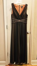 Formal Long Gown Dress, Vneck, Sleeveless, Black, Size 14