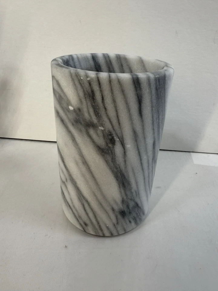 Enfriador/soporte para utensilios de vino de mármol blanco/gris caja y barril Foto 2 de 4