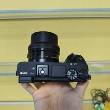 Sony Alpha a6400 Mirrorless 24.2MP 4K Digital Camera with 16-50mm Lens - 95% New