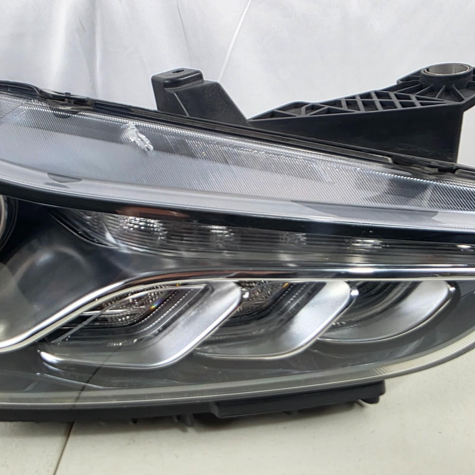 Maserati Ghibli 2014-2017 Right Headlight P/N 670038232