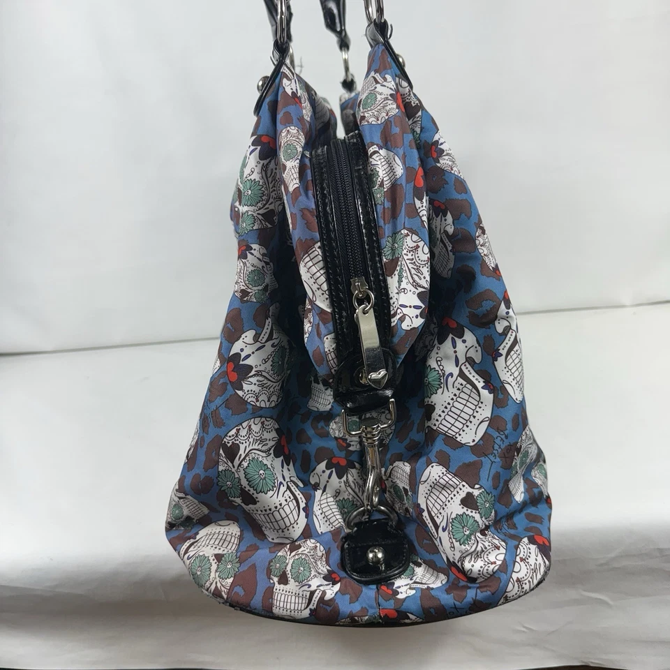 Bolso de mano basculante G2U Betsey Johnson Sugar Skulls charol negro fin de semana Y2K Foto 4 de 4