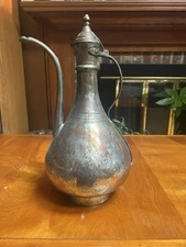 VINTAGE Traditional Middle Eastern Copper Dallah, Arabic Coffee or Tea Pot