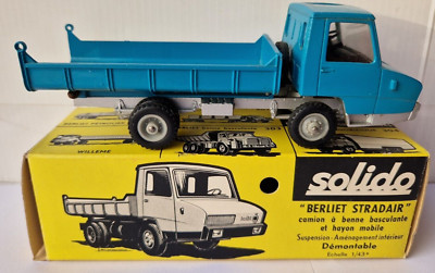 Authentique Dauphine dinky toys ref 24E NO JRD CIJ SOLIDO