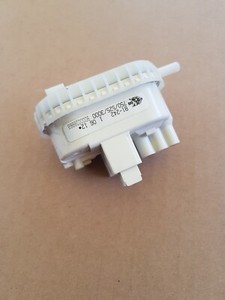 Siemens WM12A280 Druckschalter Niveauschalter Druckwächter 9000038868 B1-242