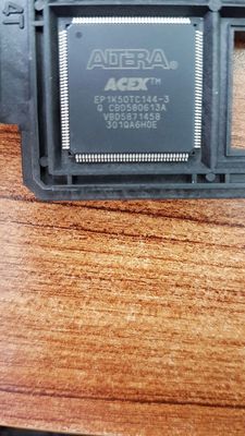 LOT OF 5 PCS ALTERA EP1K50TC144-3 FPGA ACEX 1K Family 50K Gates 2880 