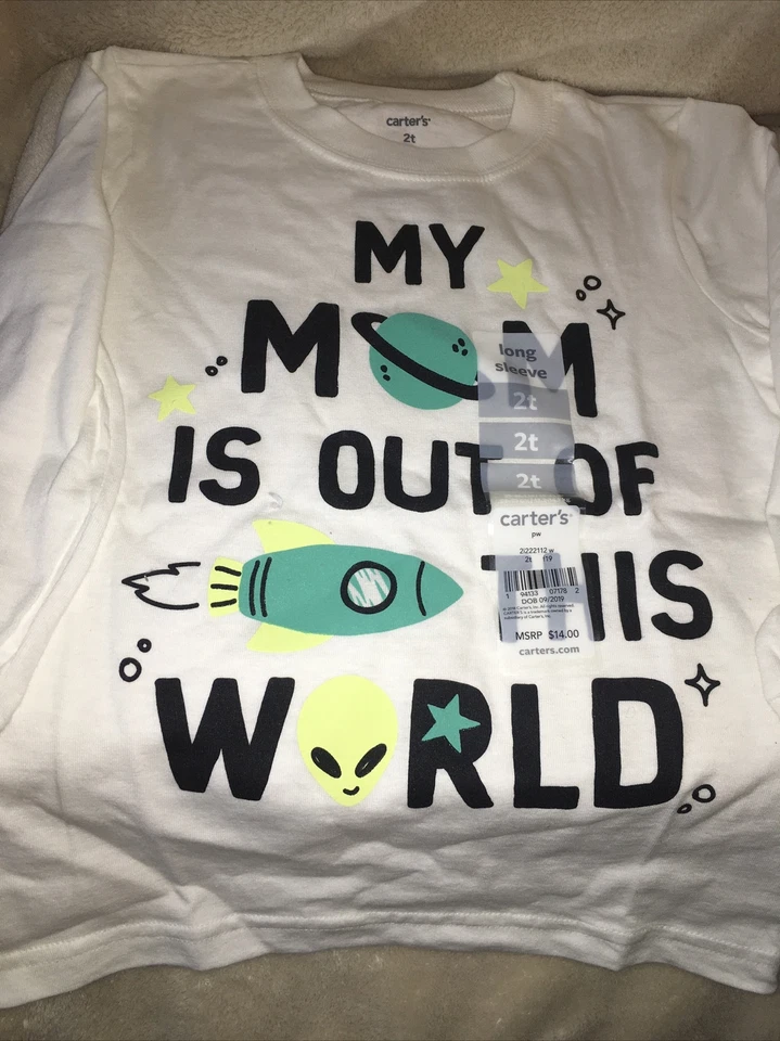 Camiseta Carters Talla 3T My Mom Is Out Of This World Manga Larga Unisex Niño Niña Foto 2 de 4
