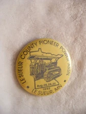 PE- 1992 LE SUEUR COUNTY PIONEER POWER ASSN  PIN BADGE #30093 