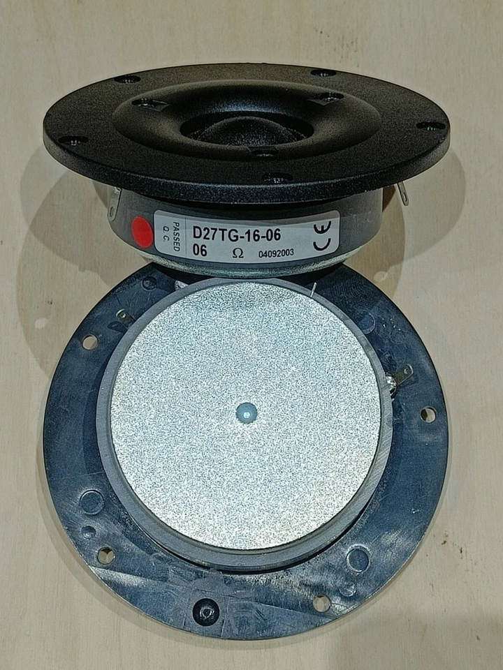 TWEETER VIFA D27TG 16-06  -  6 - OHM  - 100W - COPPIA - 2 PEZZI ! - - Immagine 2 di 4