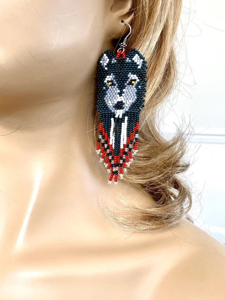 PENDIENTES GANCHO ESTILO NATIVO VERDE ROJO CUENTAS LOBO HECHOS A MANO MODA ÉTNICA E14012 Foto 2 de 2