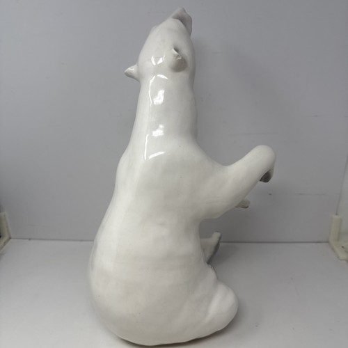 Estatuilla grande vintage de oso polar de cerámica de porcelana Freeman McFarlin. Fotos - Imagen 3 de 11