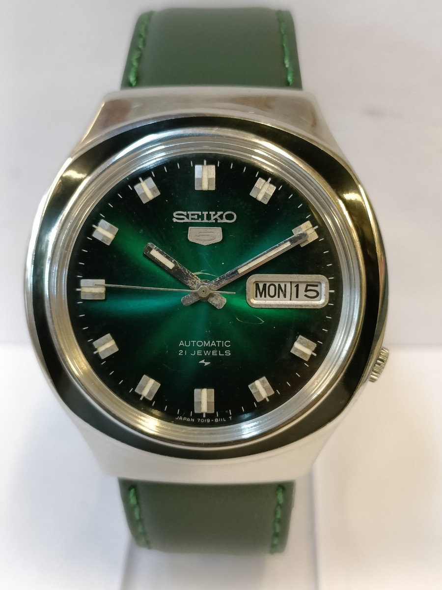 VINTAGE SEIKO 5 AUTOMATIC 21J PATINA GREEN DIAL 7019-8090 JAPAN