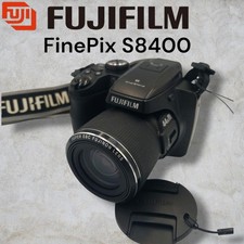 FUJIFILM FinePix S8400 Digitalkamera 44x Zoom leicht kompakt