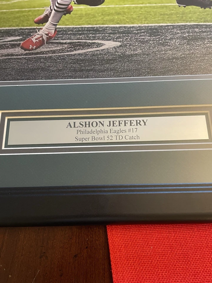 Man Cave Ready! Primeira vitória do Eagles no Super Bowl com foto emoldurada assinada SB52 - Imagem 4 de 4